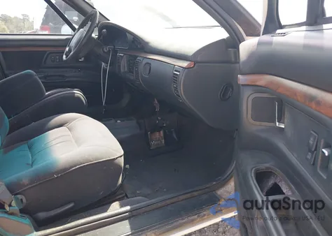 1996 Oldsmobile 88 Ls z USA, uszkodzony, nr VIN 1G3HN52K6T4851023